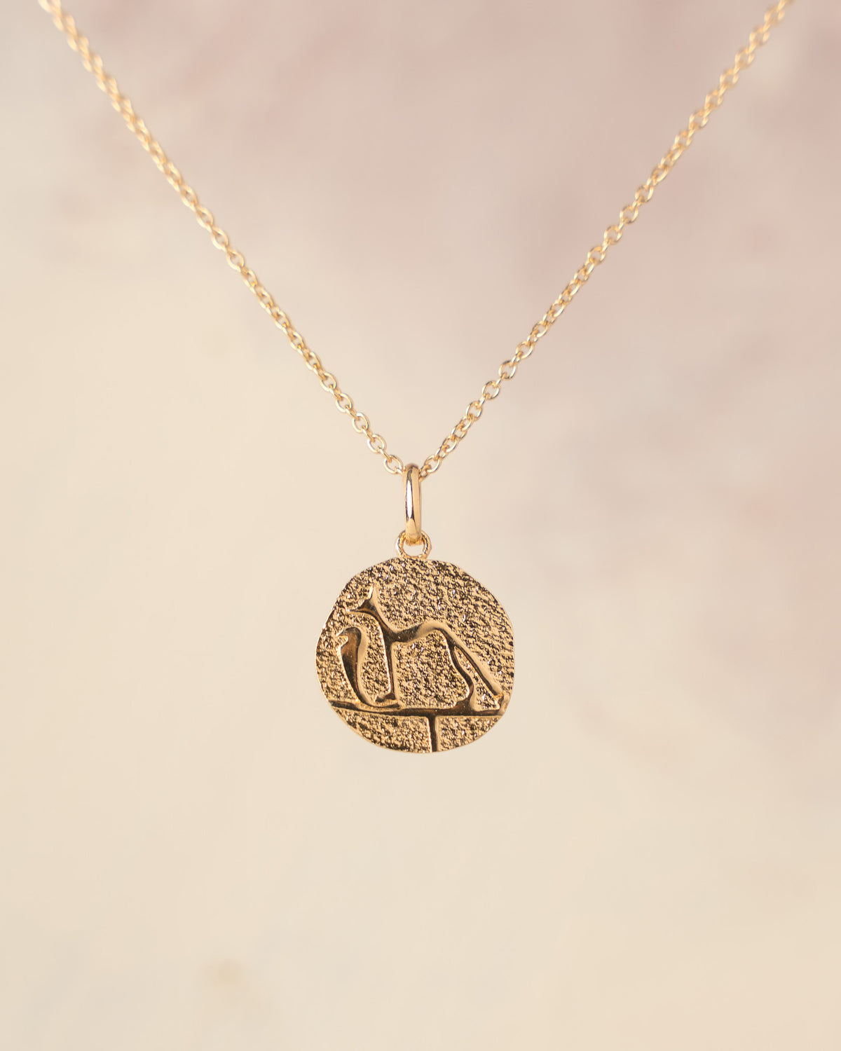 Collier Nubis